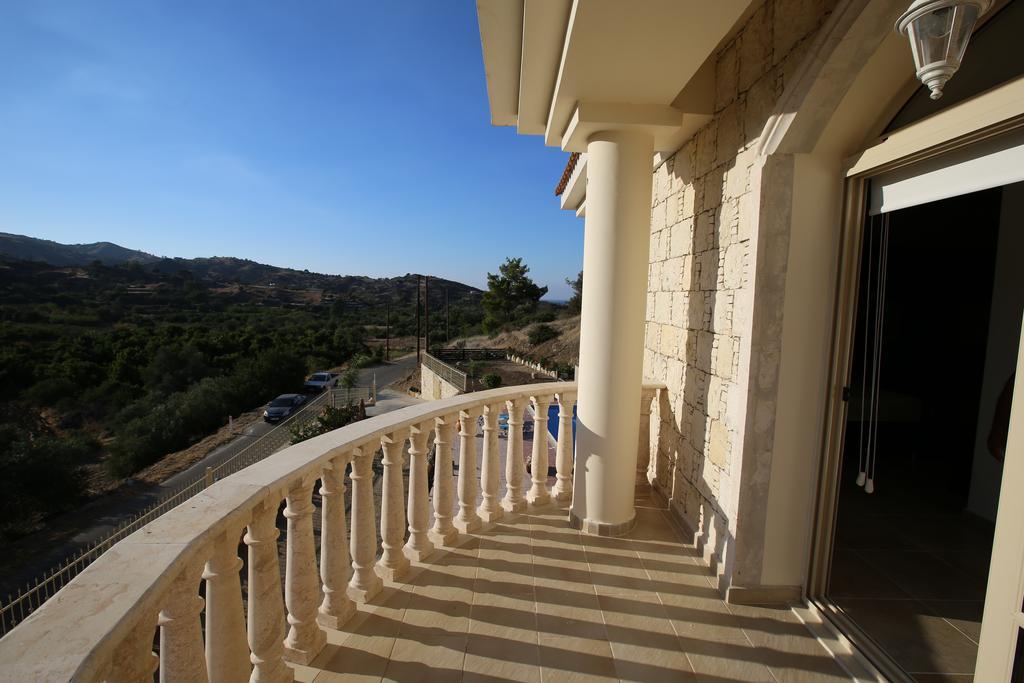 Villa Melyia كاتو بيرغوس الغرفة الصورة