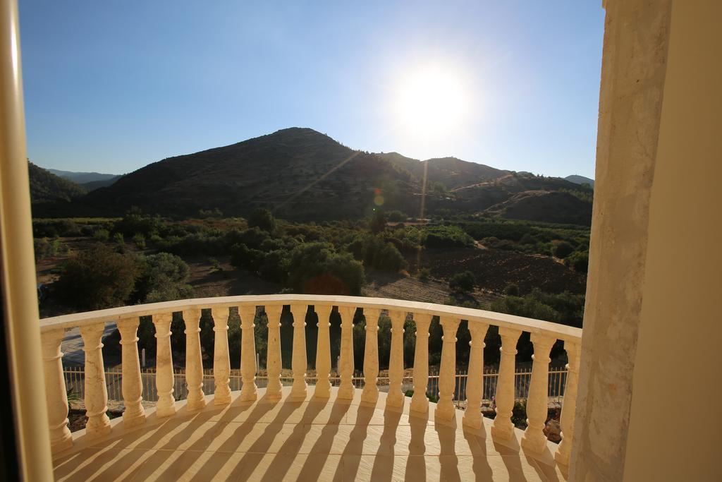 Villa Melyia كاتو بيرغوس الغرفة الصورة